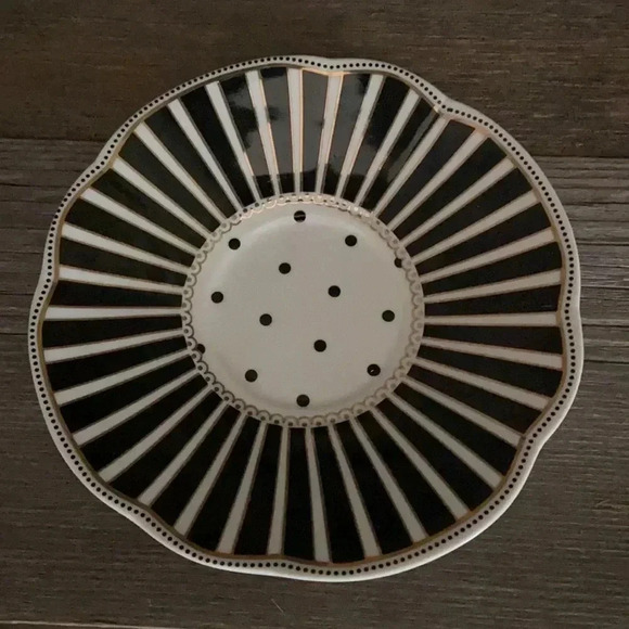 Graces Teaware |  Josephine Black cup & saucer - Picture 5 of 6